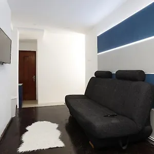  Appartamento 1 Bdrm In Center Romania